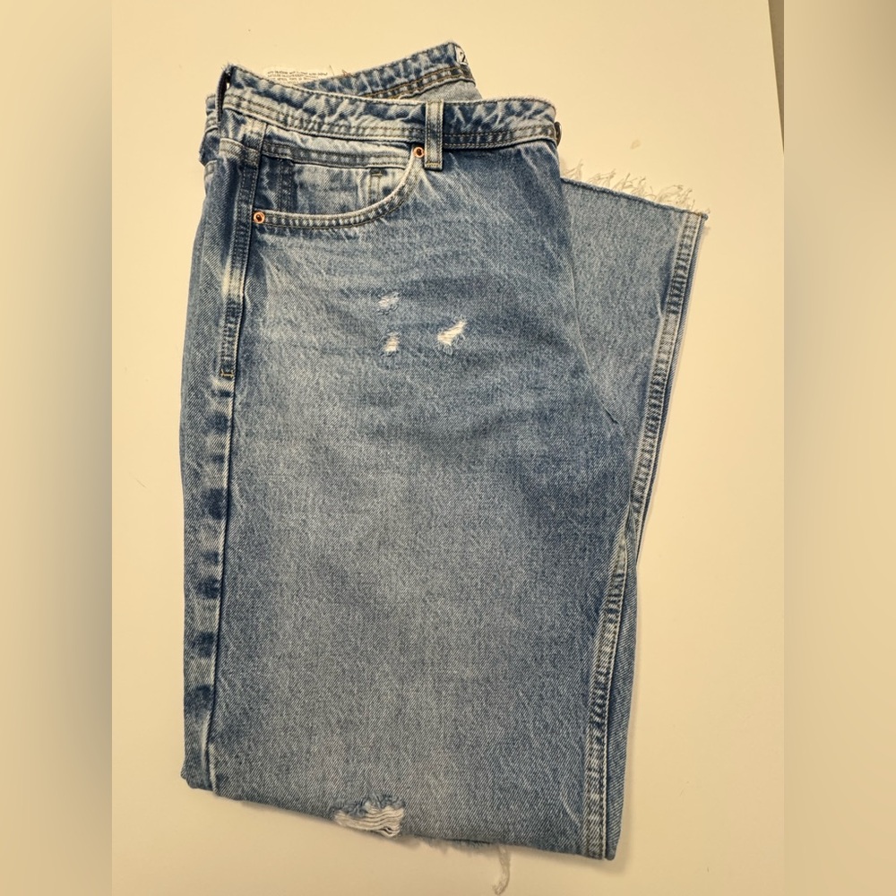 Zara Blue Straight Jeans with Distressed Details